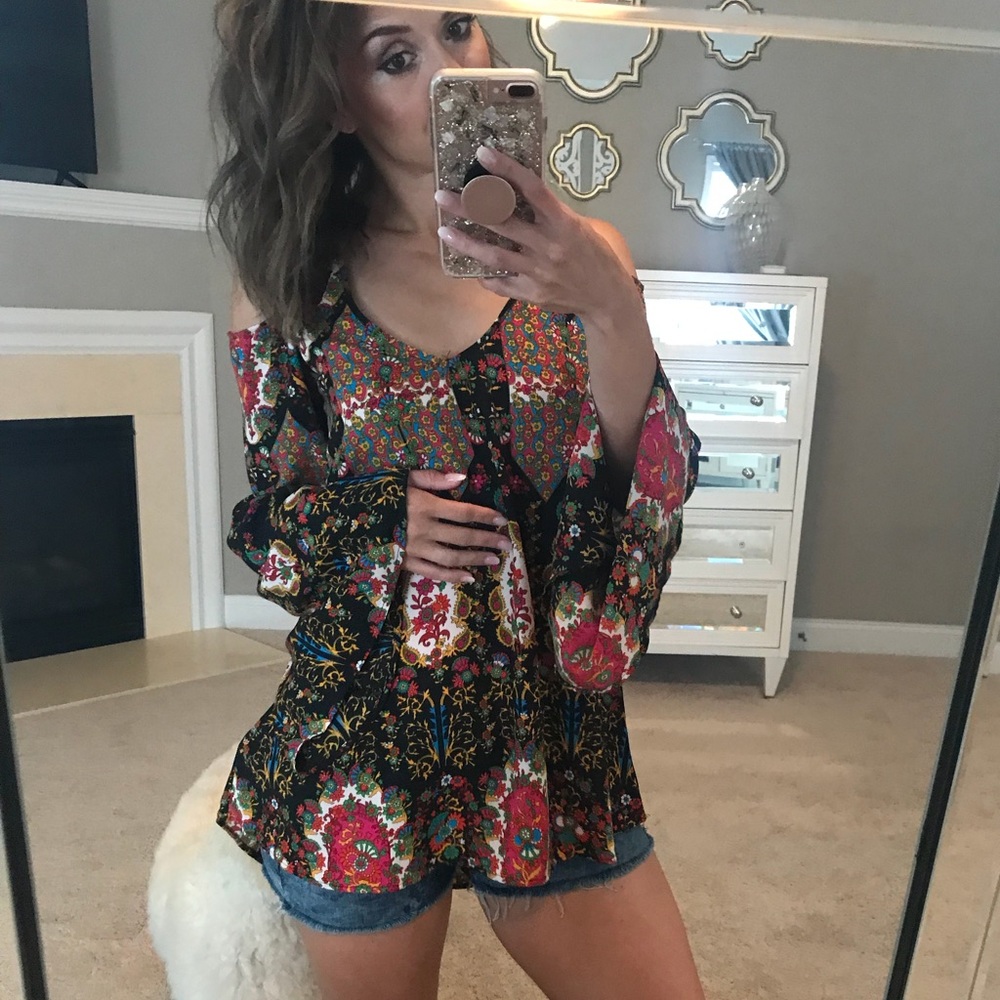 Mumu cold shoulder bell sleeve tunic